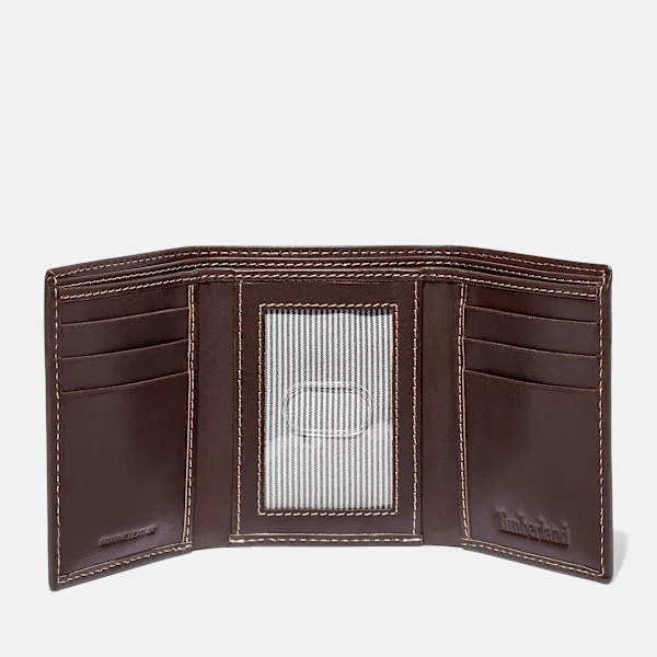 Men’s Smooth Leather Trifold Wallet in Brown Men’s Smooth Leather Trifold Wallet in Brown